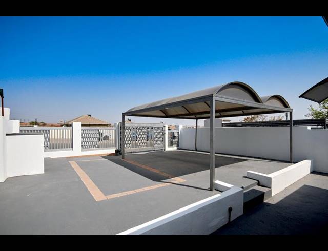 2 BEDROOM HOUSE FOR SALE IN RIVERSIDE VIEW EXT 35